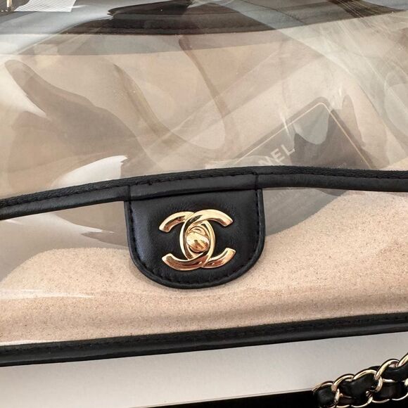 Chanel Timeless medium vinyl and black lambskin leather with real sand inside - Picture 3 of 12